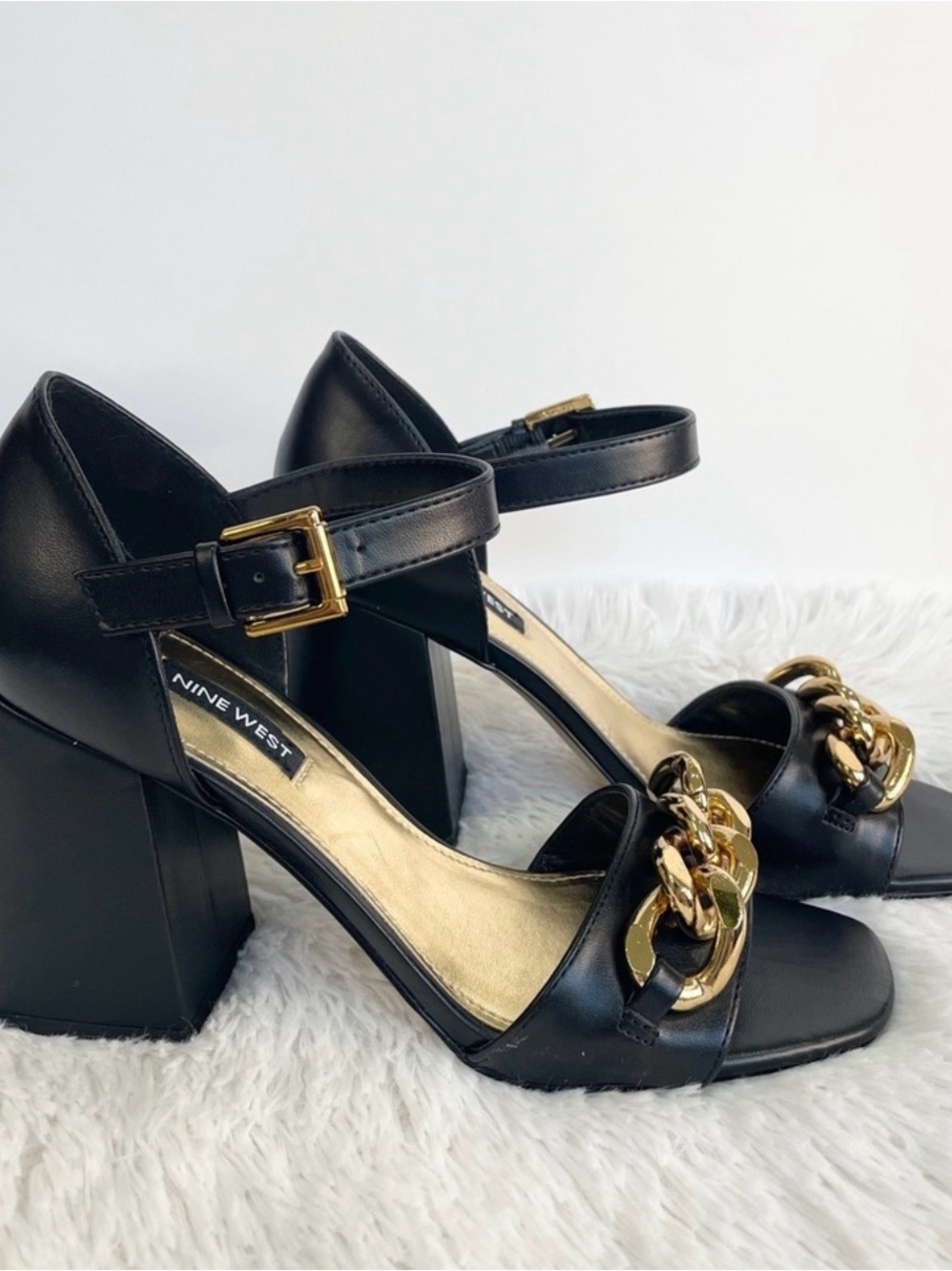 FLASH SALE: NWT 8.5 Nine West Black Gold chain block heel